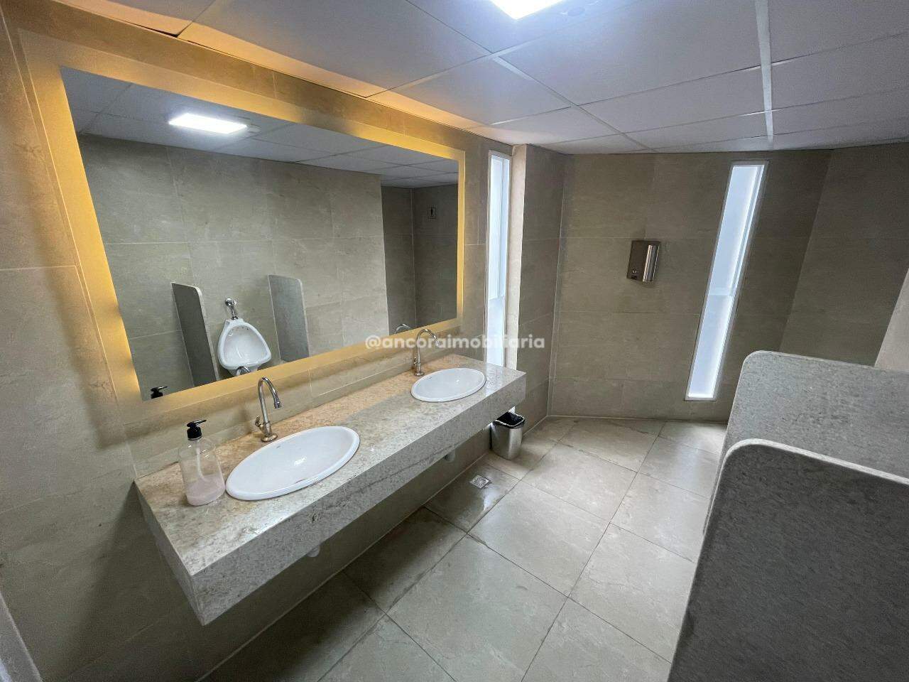 Sala para aluguel no Santo Amaro: