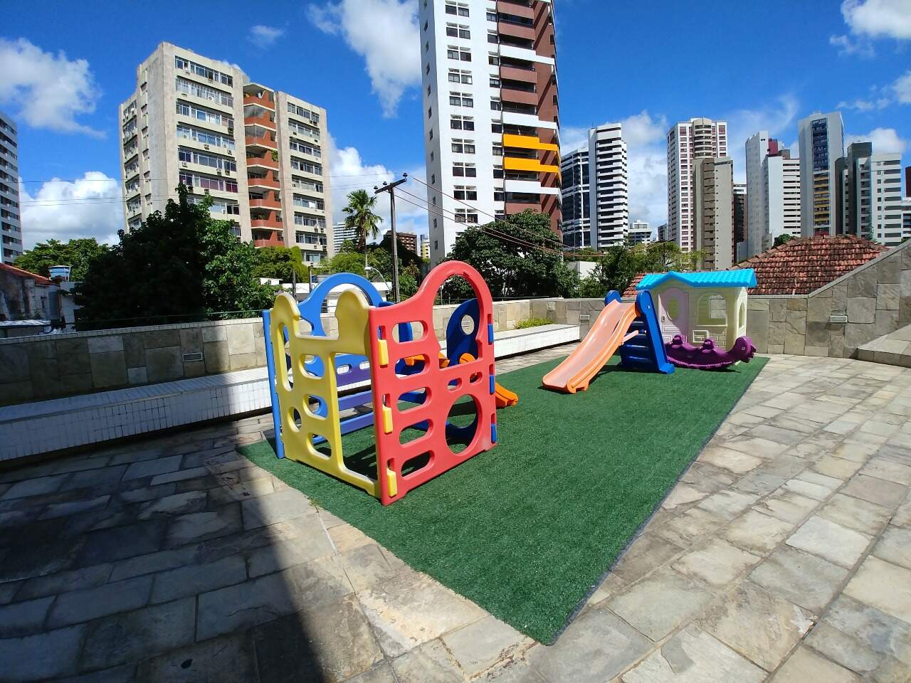 Apartamento para aluguel no Tamarineira: 