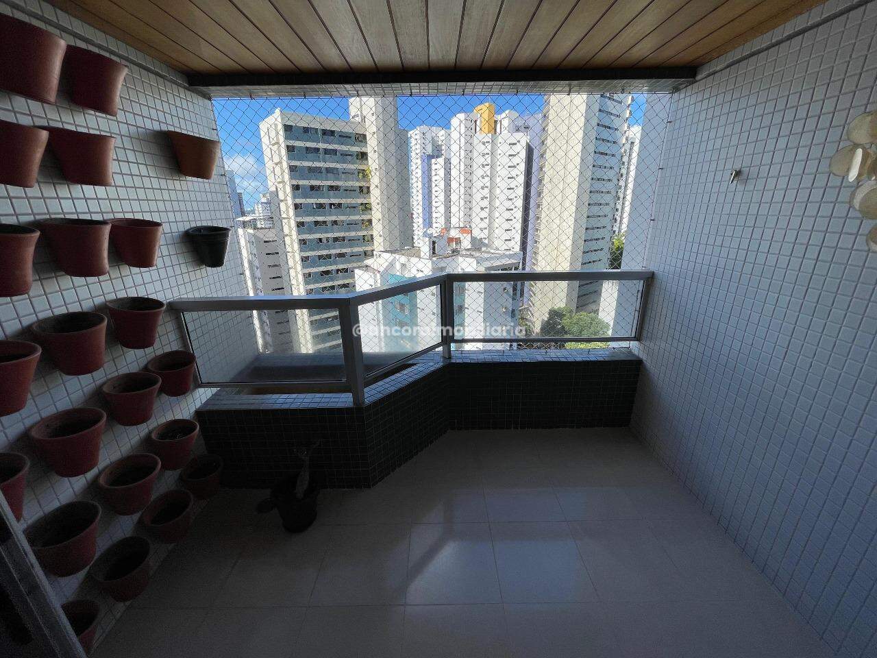Apartamento para aluguel no Tamarineira: 