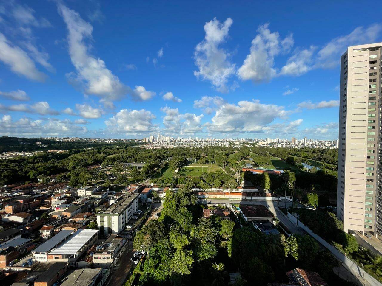 Apartamento à venda no Caxangá: 