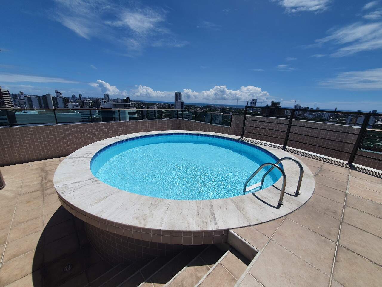 Apartamento para aluguel no Espinheiro: 