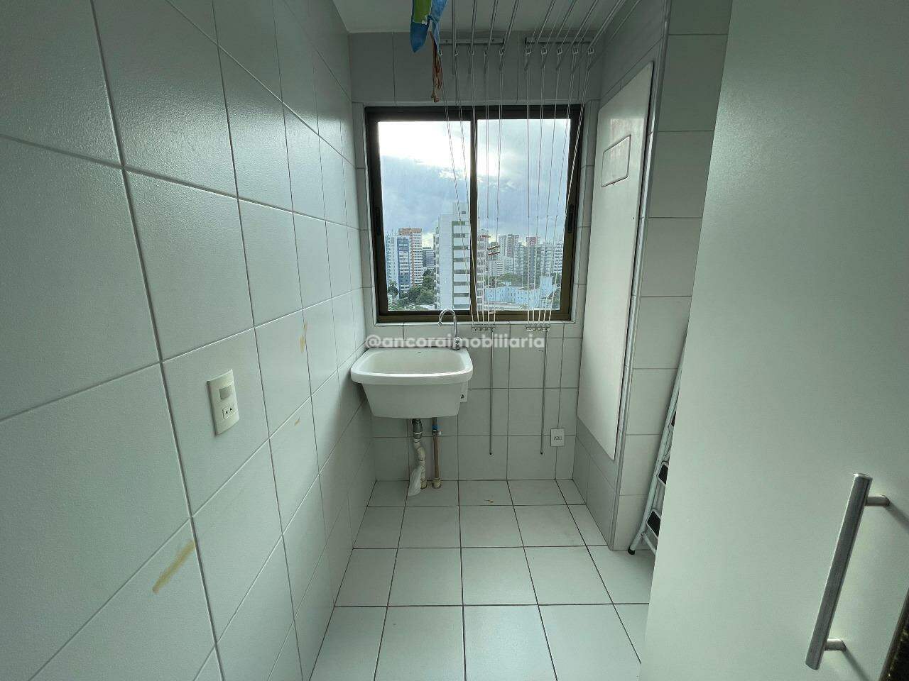 Apartamento para aluguel no Espinheiro: 