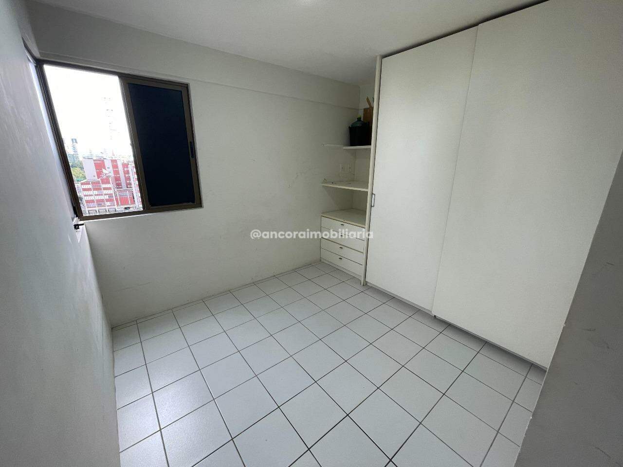 Apartamento para aluguel no Espinheiro: 