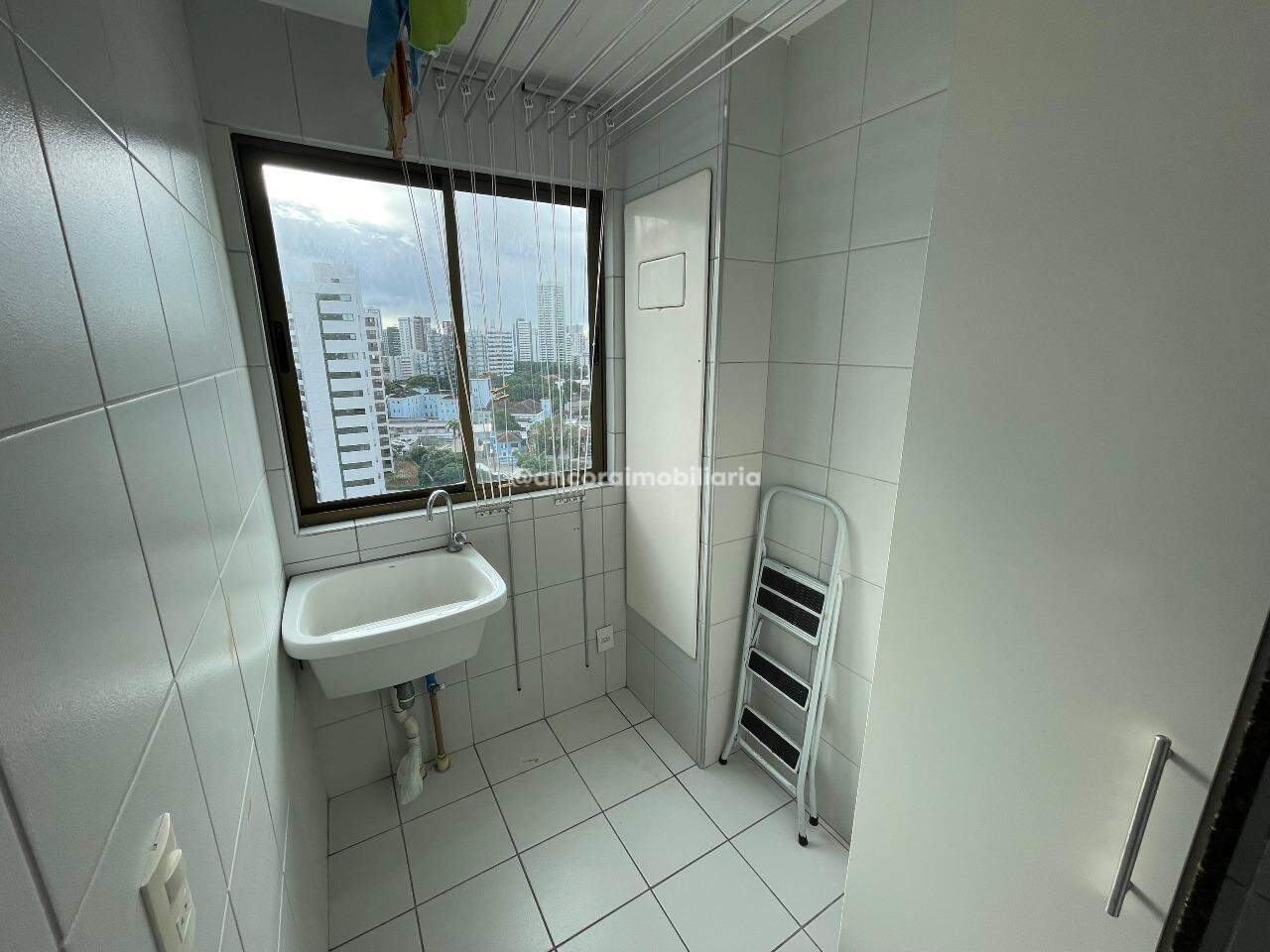 Apartamento para aluguel no Espinheiro: 