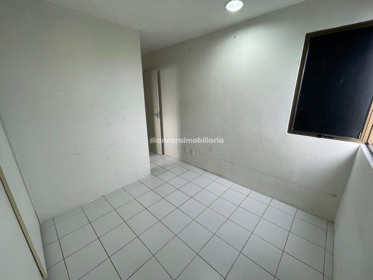 Apartamento para aluguel no Espinheiro: 