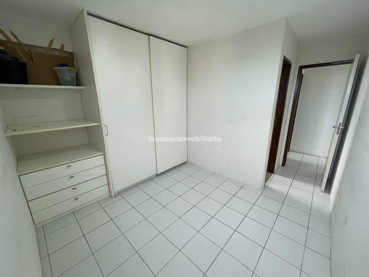 Apartamento para aluguel no Espinheiro: 