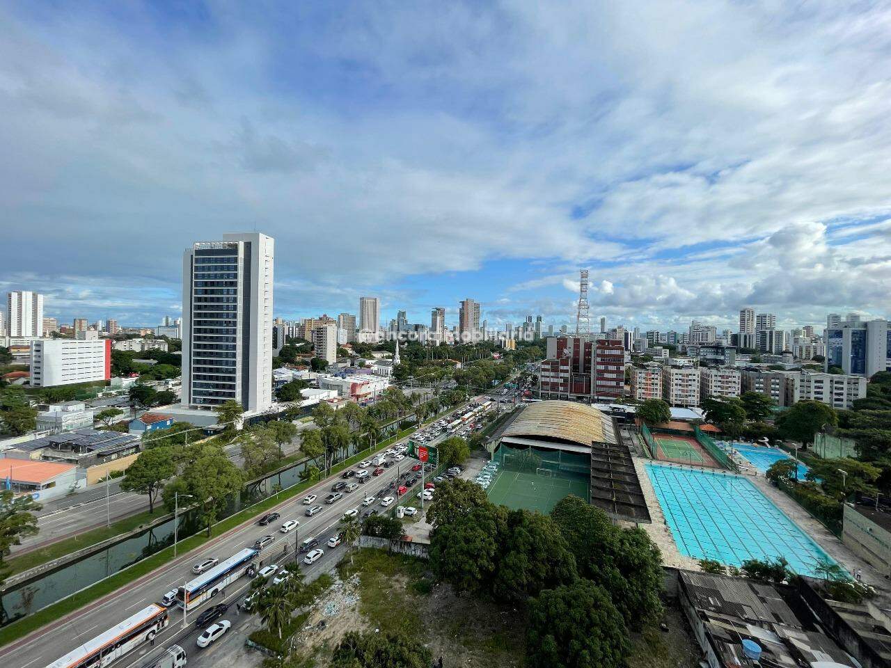 Apartamento para aluguel no Espinheiro: 