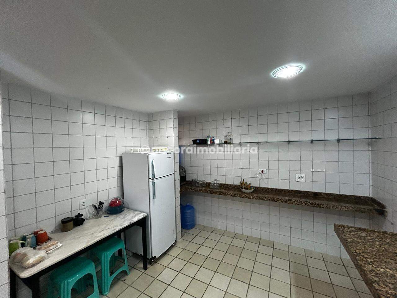 Apartamento à venda no Cordeiro: 