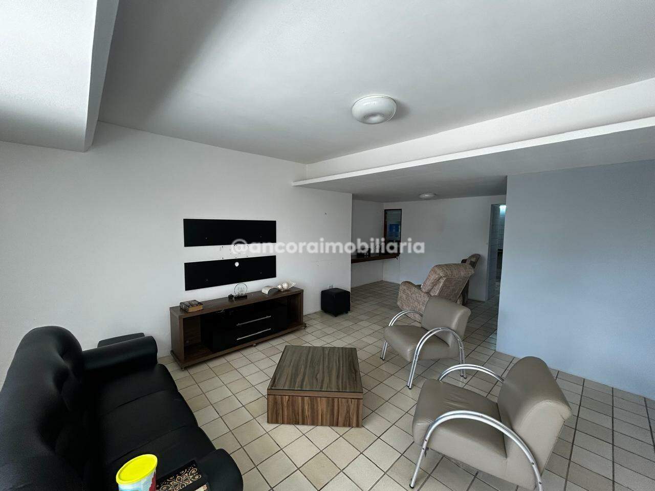 Apartamento à venda no Cordeiro: 