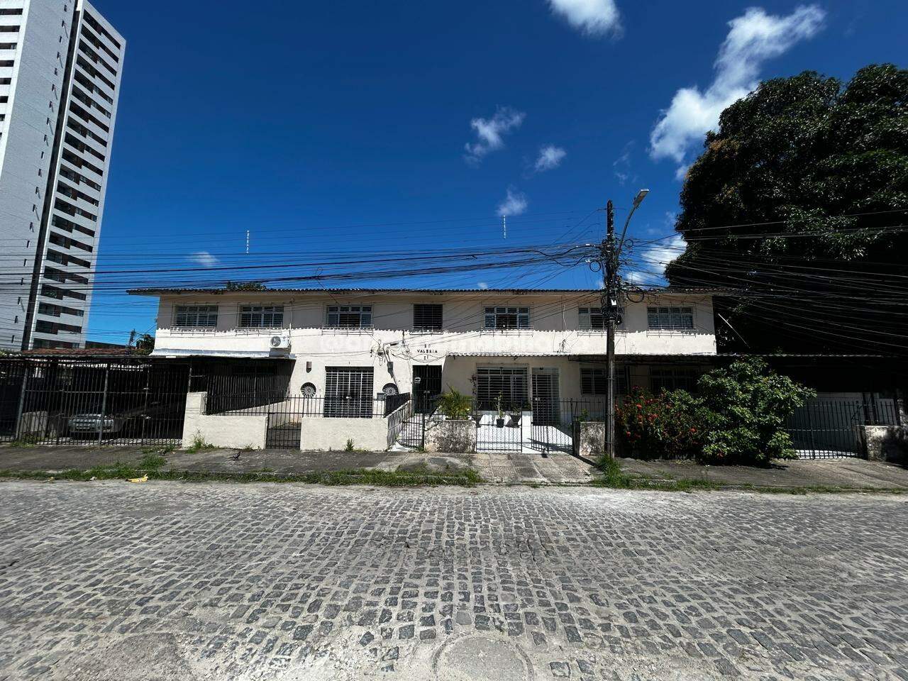 Apartamento à venda no Cordeiro: 