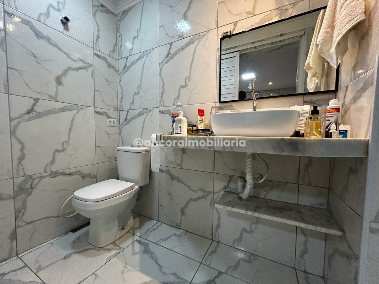 Apartamento à venda no Cordeiro: 