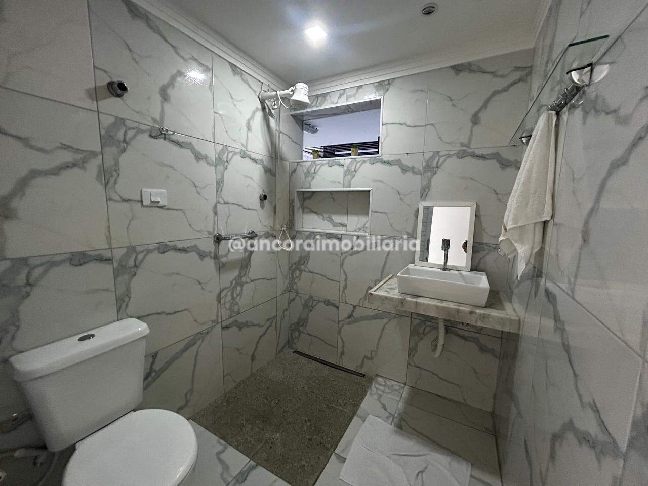 Apartamento à venda no Cordeiro: 