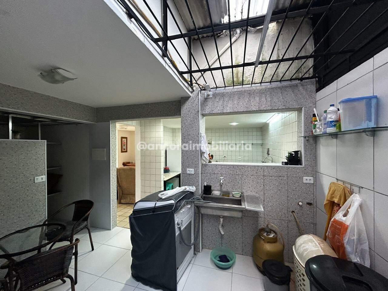 Apartamento à venda no Cordeiro: 