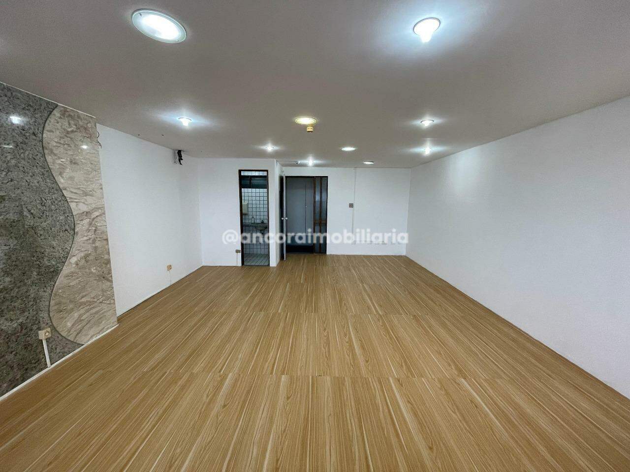 Sala para aluguel no Espinheiro: