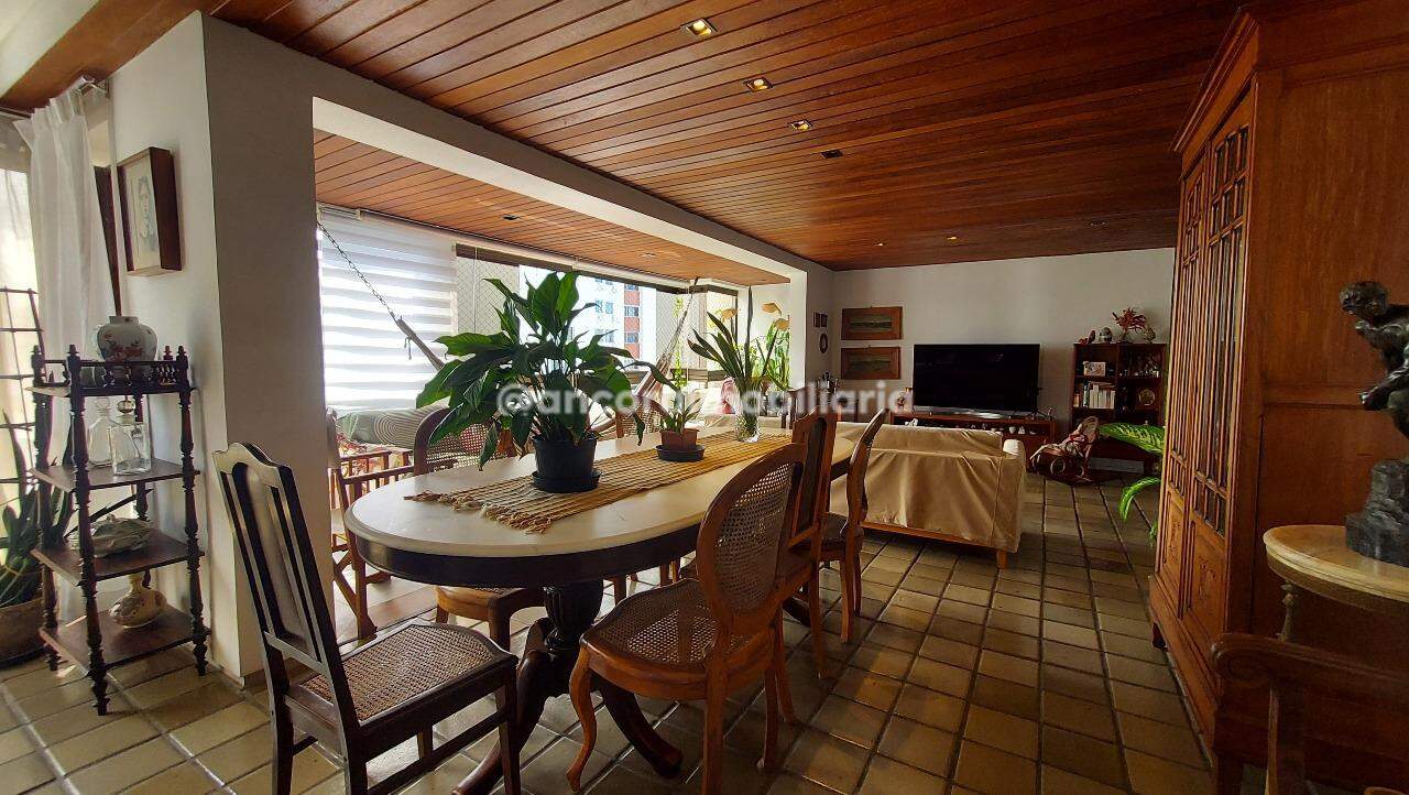 Apartamento à venda no Graças: