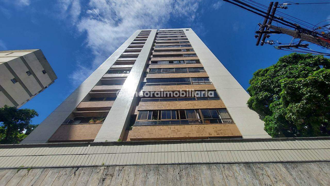 Apartamento à venda no Graças: 