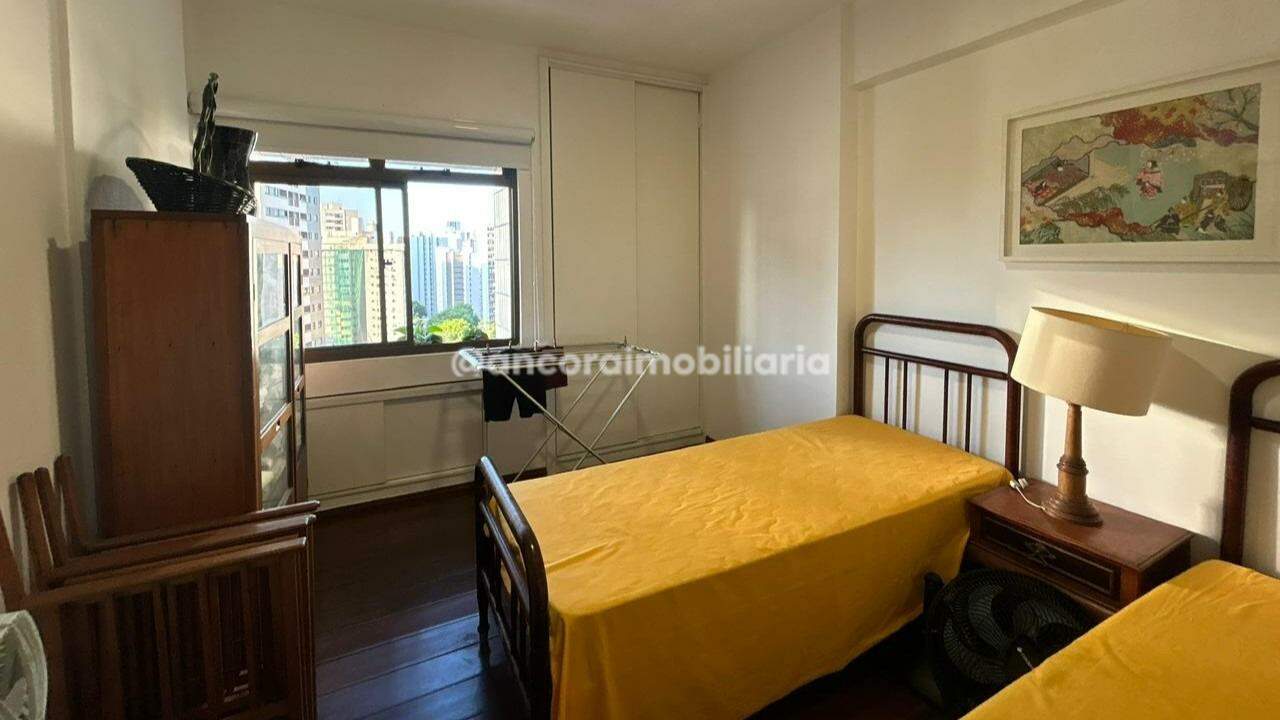 Apartamento à venda no Graças: