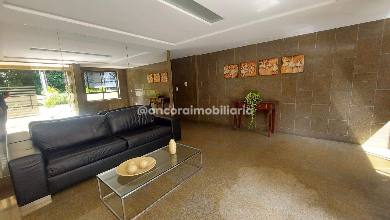 Apartamento à venda no Graças: