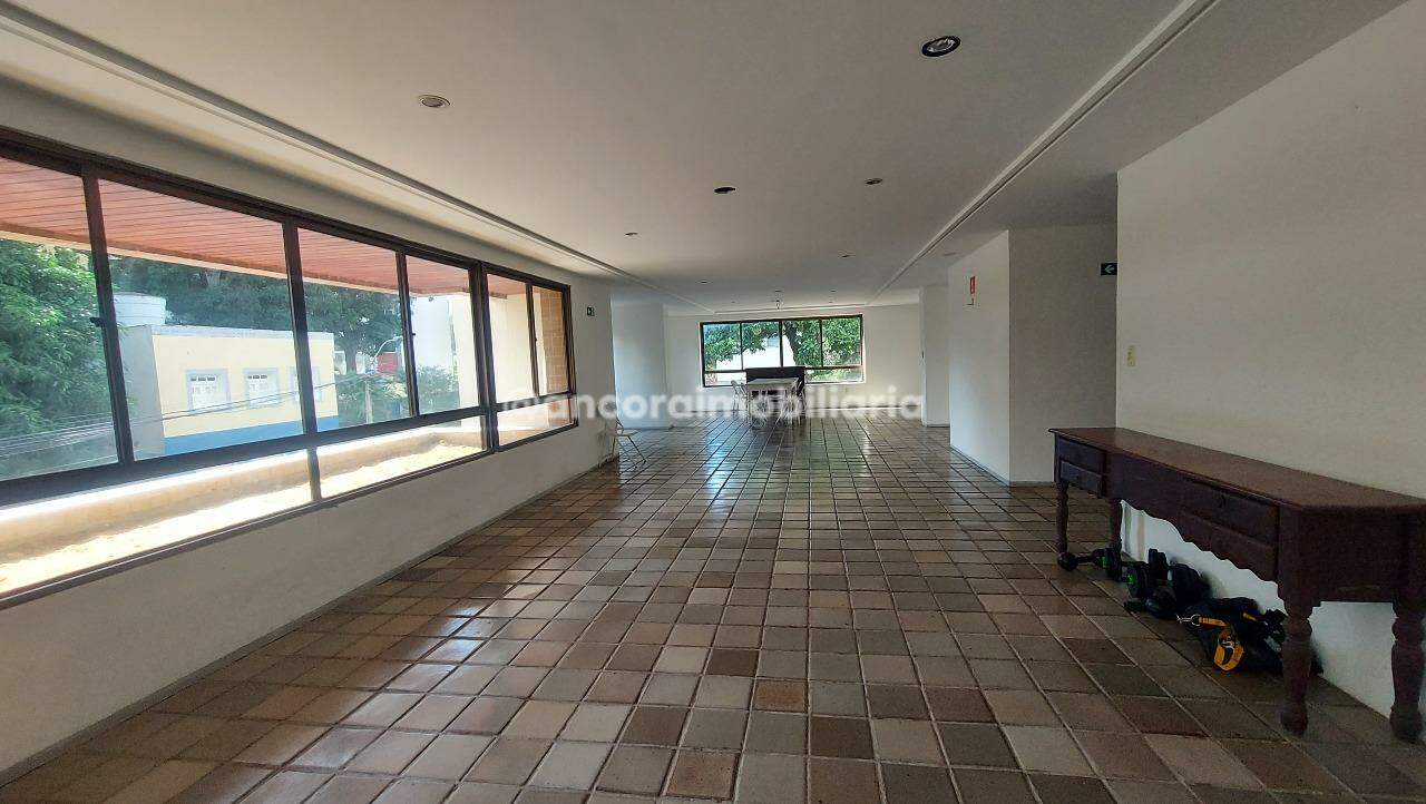 Apartamento à venda no Graças: