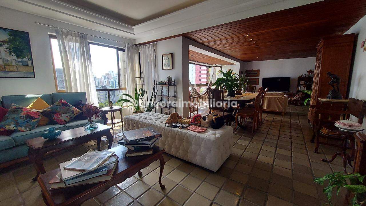 Apartamento à venda no Graças: 