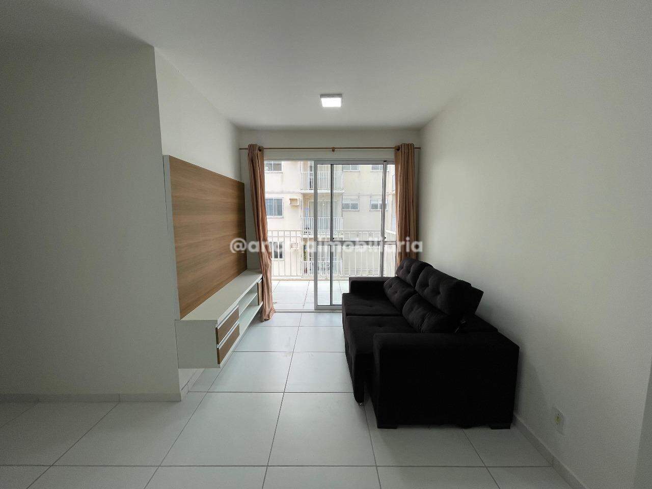 Apartamento para aluguel no Barro: 