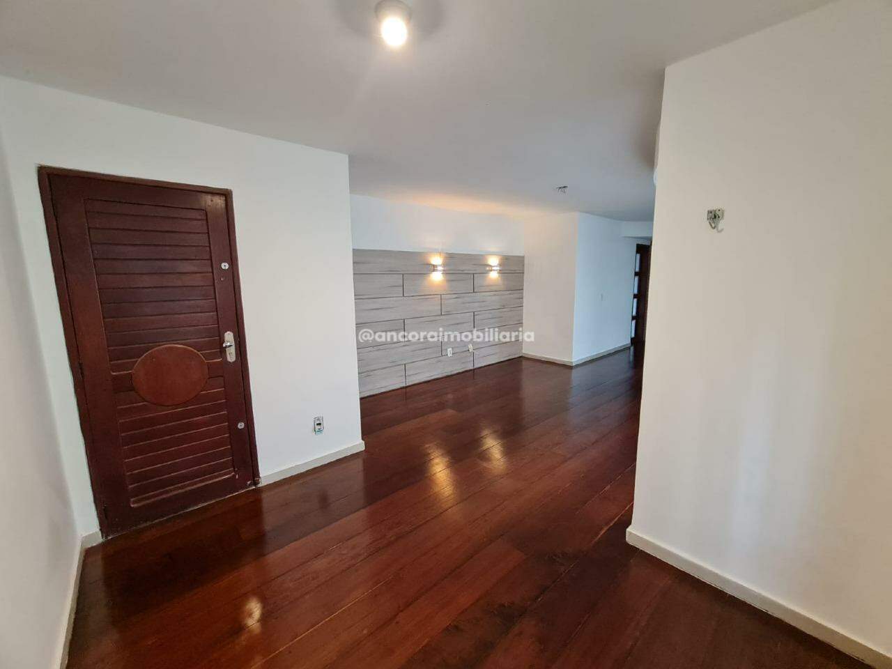 Apartamento à venda no Tamarineira: 