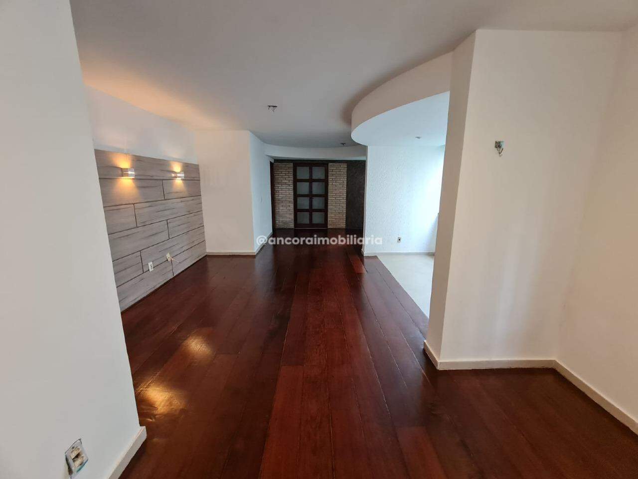 Apartamento à venda no Tamarineira: 