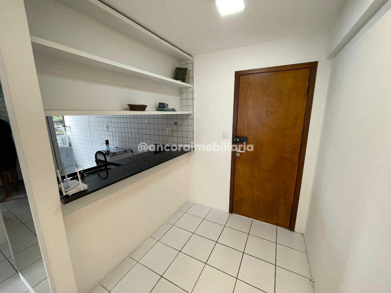 Apartamento para aluguel no Aflitos: 