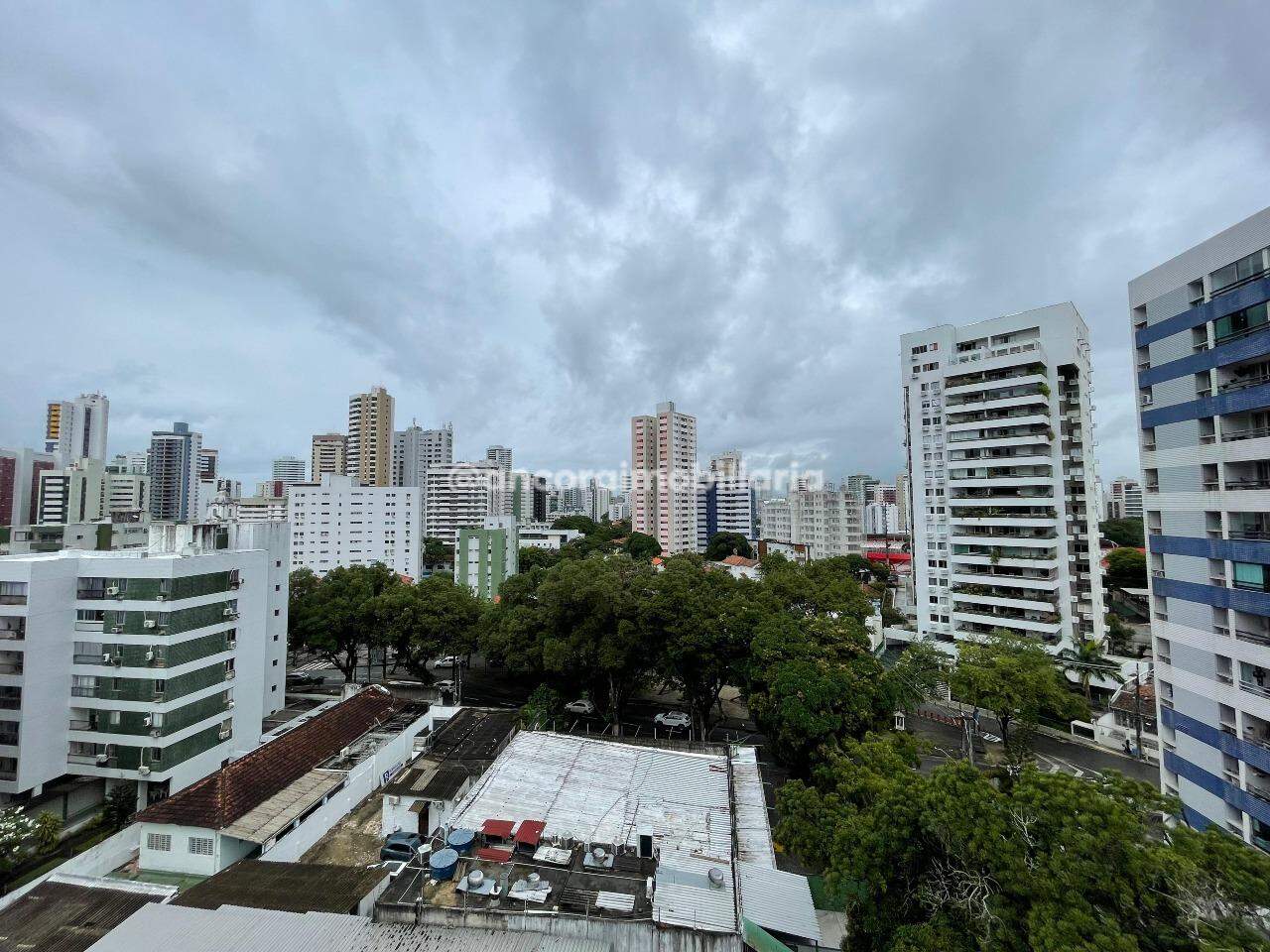 Apartamento para aluguel no Aflitos: 