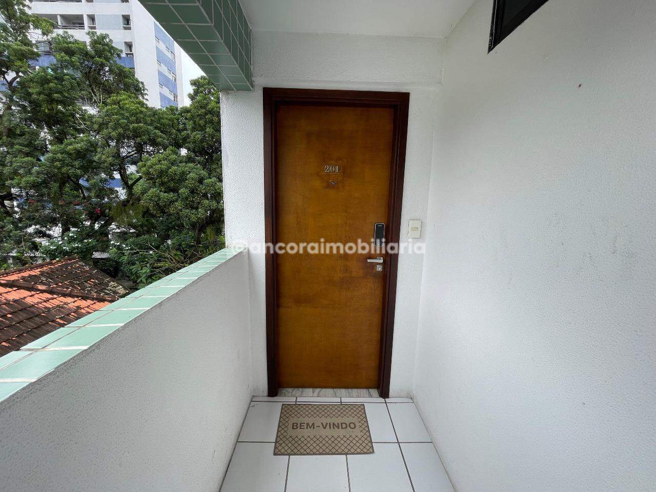 Apartamento para aluguel no Aflitos: 