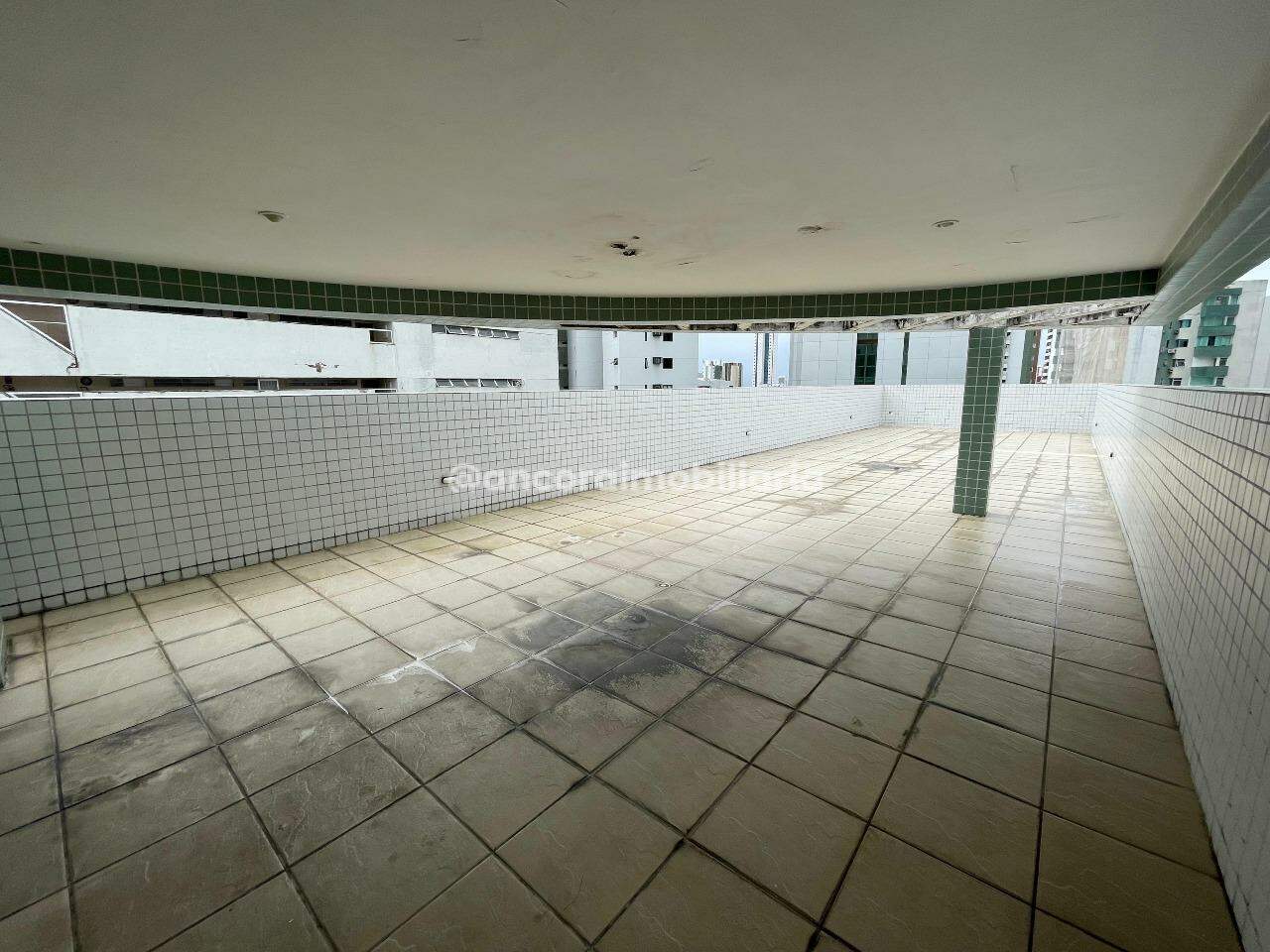 Apartamento para aluguel no Aflitos: 