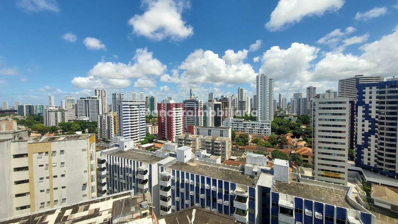 Apartamento à venda no Graças: