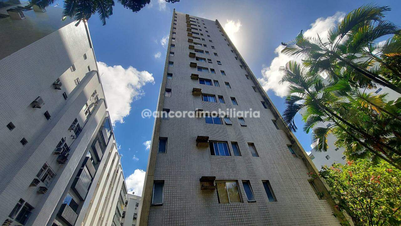 Apartamento à venda no Graças: