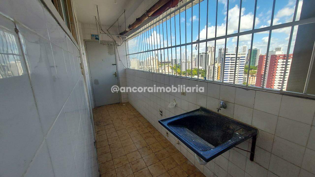 Apartamento à venda no Graças:
