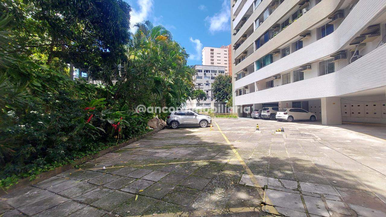 Apartamento à venda no Graças: