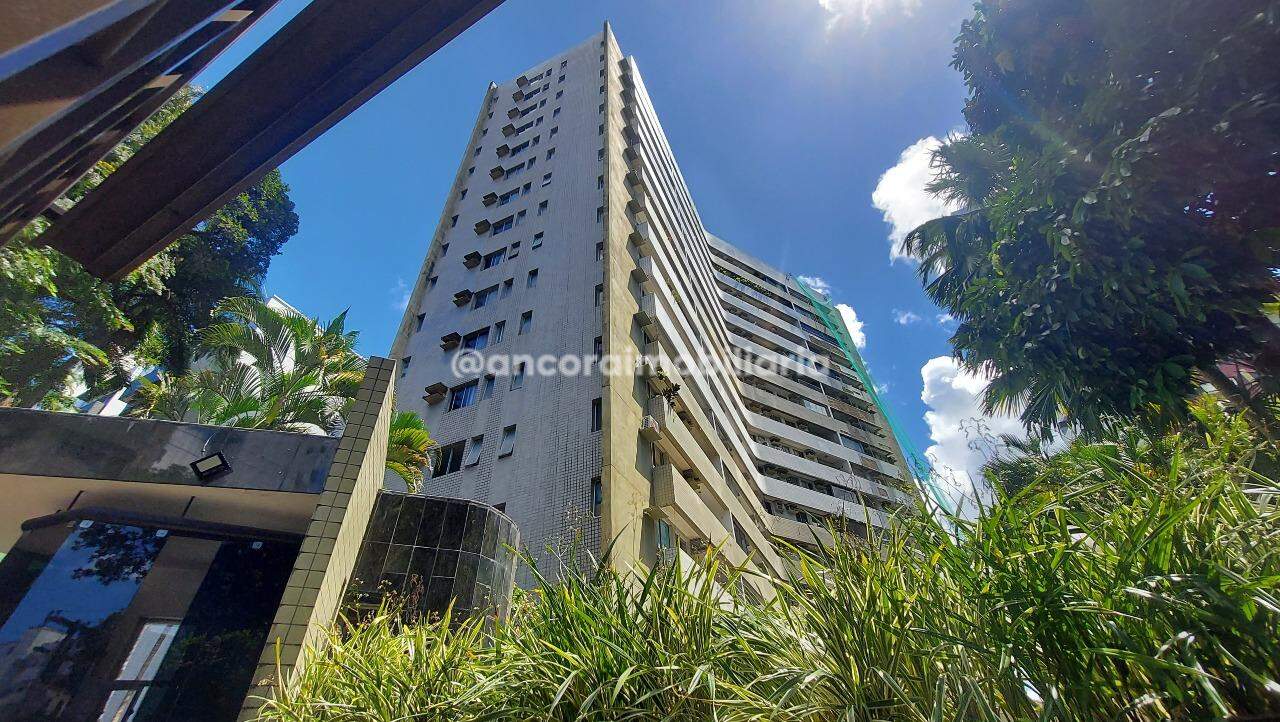 Apartamento à venda no Graças: