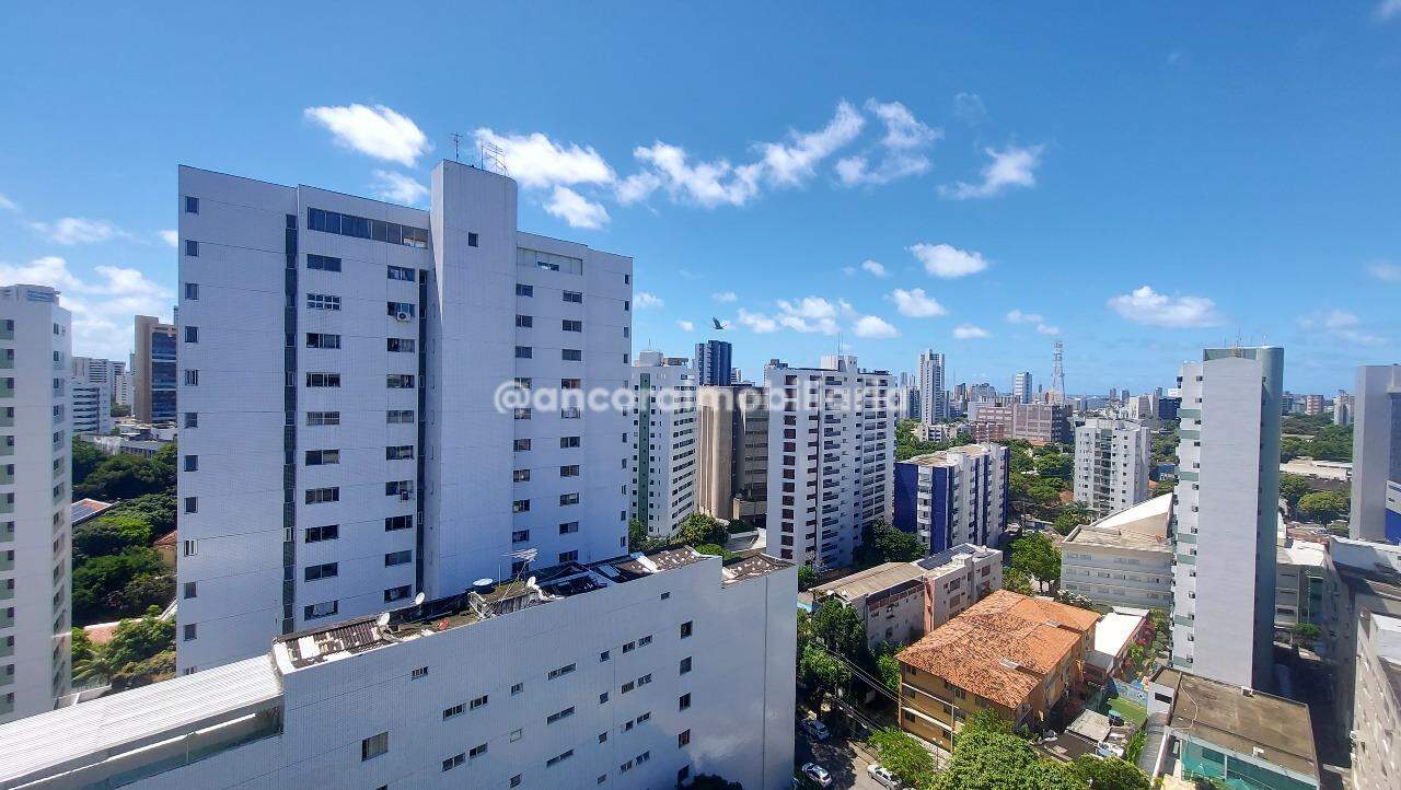 Apartamento à venda no Graças: