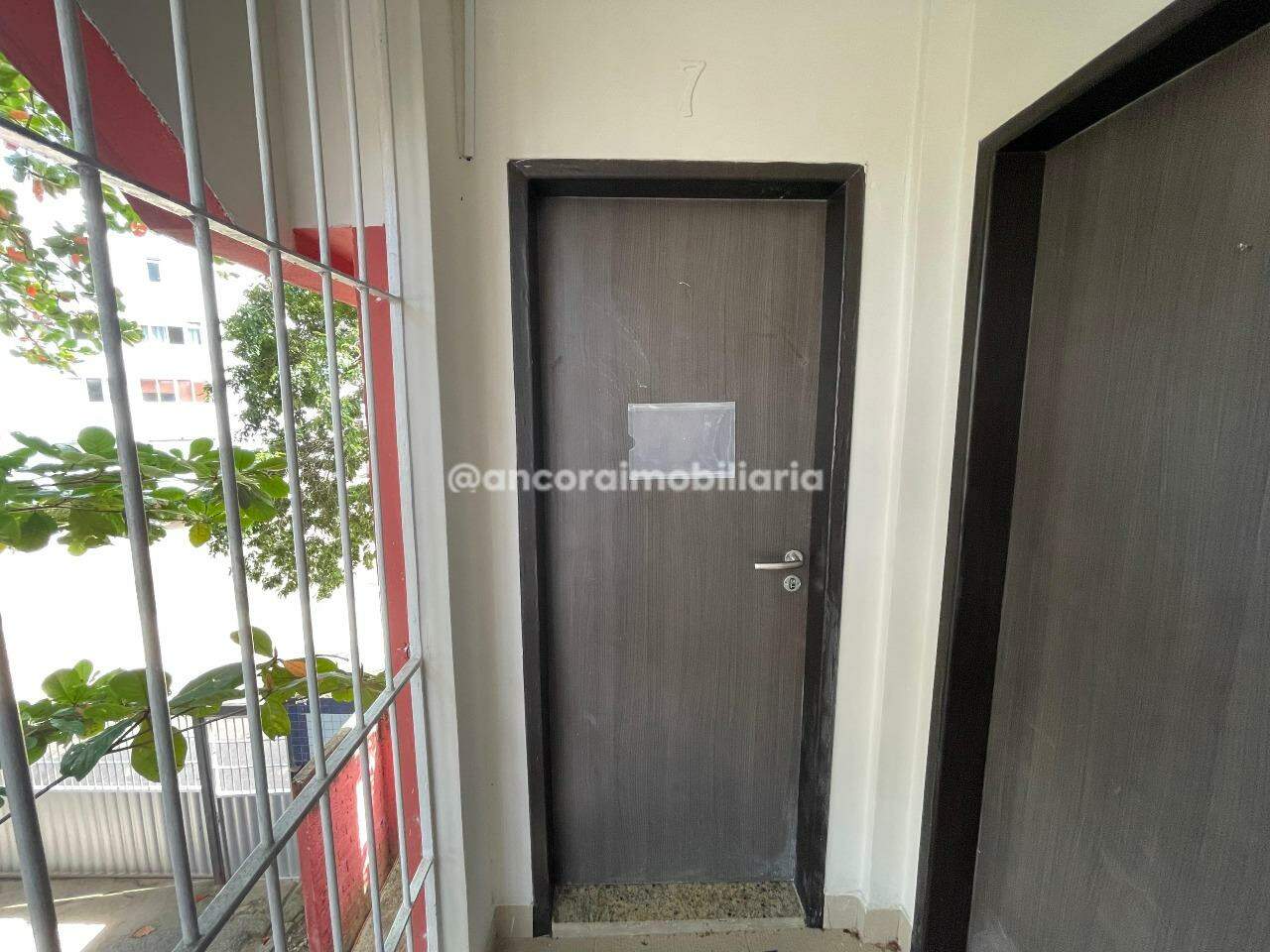 Sala para aluguel no Encruzilhada: 