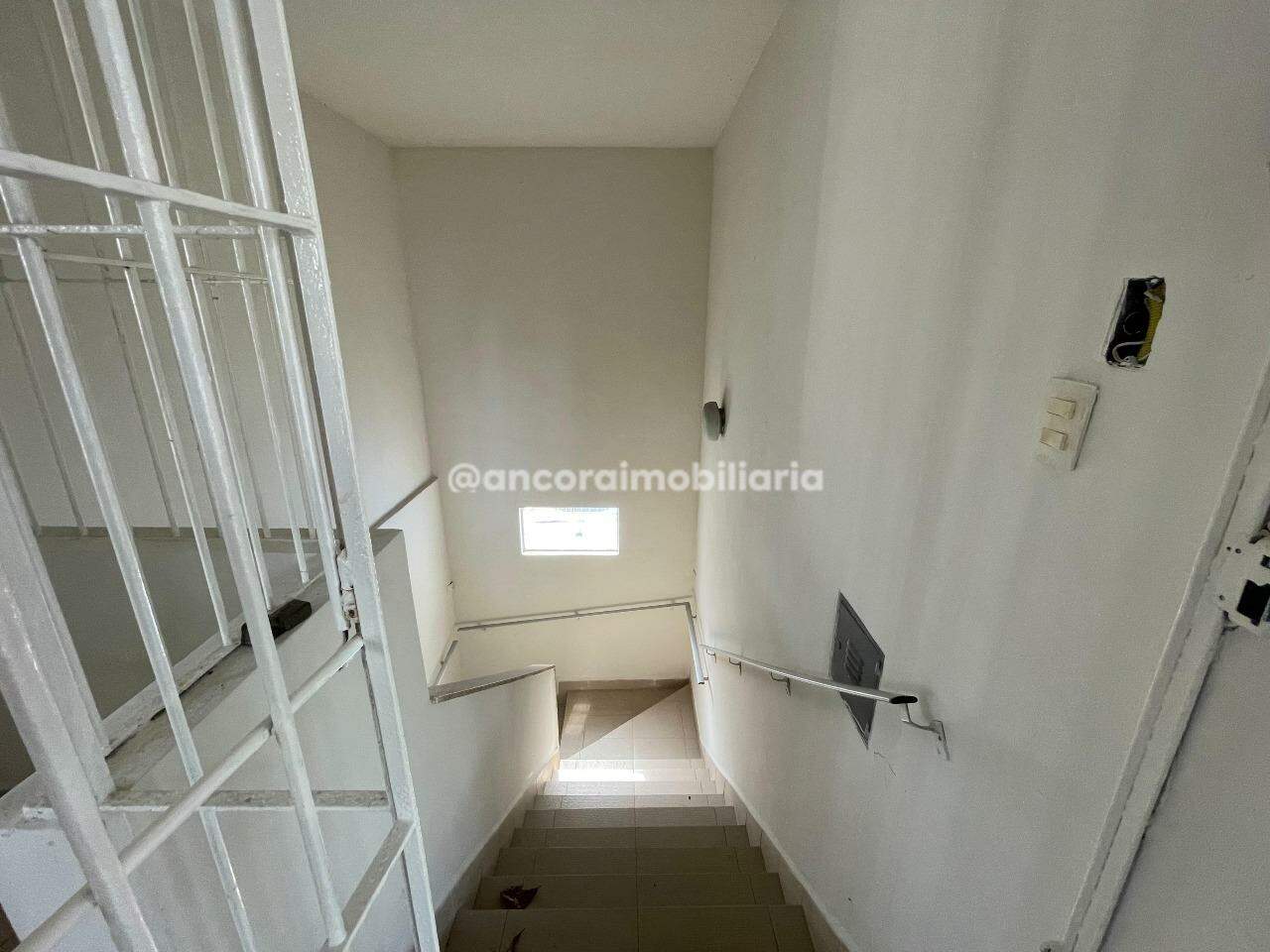 Sala para aluguel no Encruzilhada: 