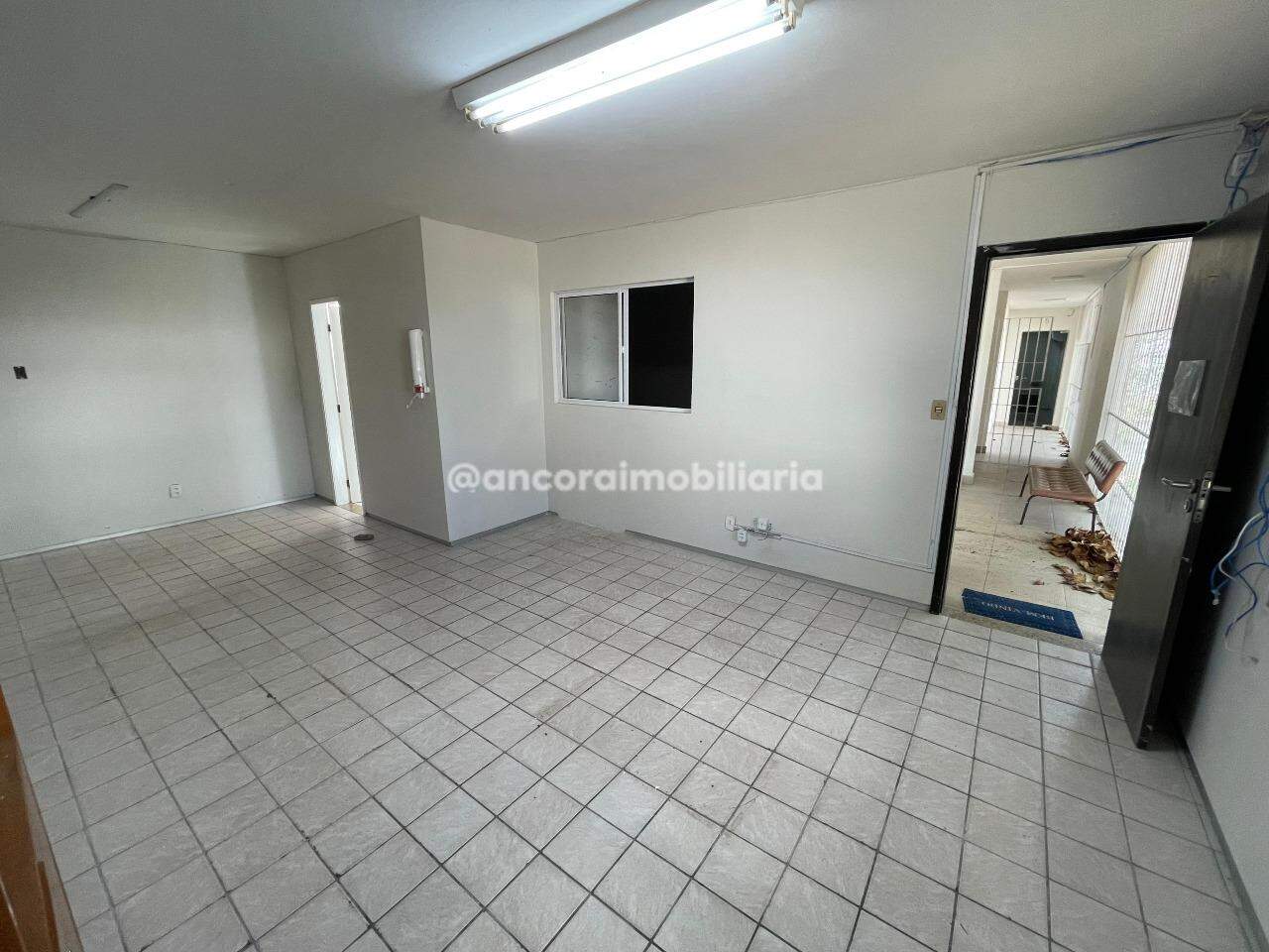Sala para aluguel no Encruzilhada: 