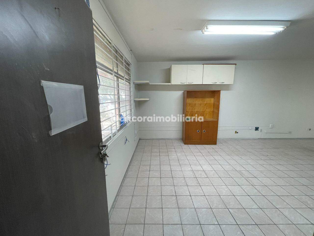 Sala para aluguel no Encruzilhada: 