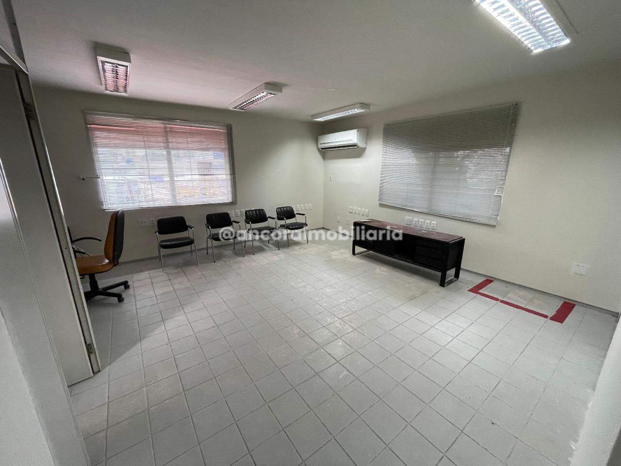 Sala para aluguel no Encruzilhada: