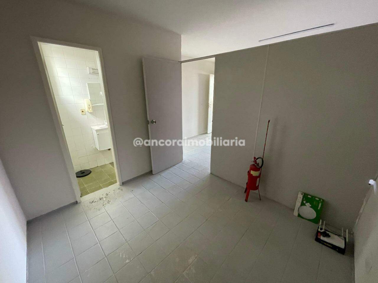 Sala para aluguel no Encruzilhada: 