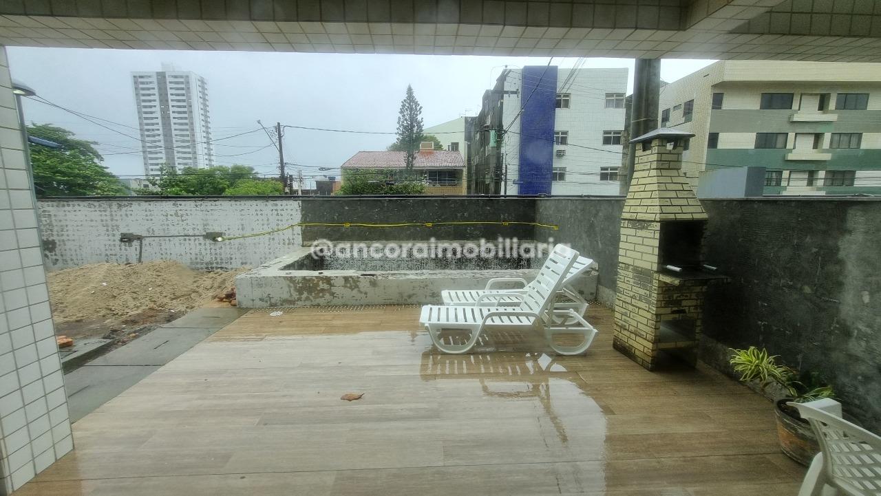 Flat à venda no Barra de Jangada: 