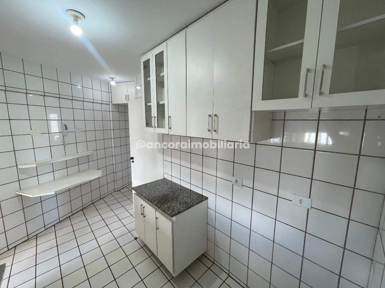 Apartamento para aluguel no Espinheiro: 
