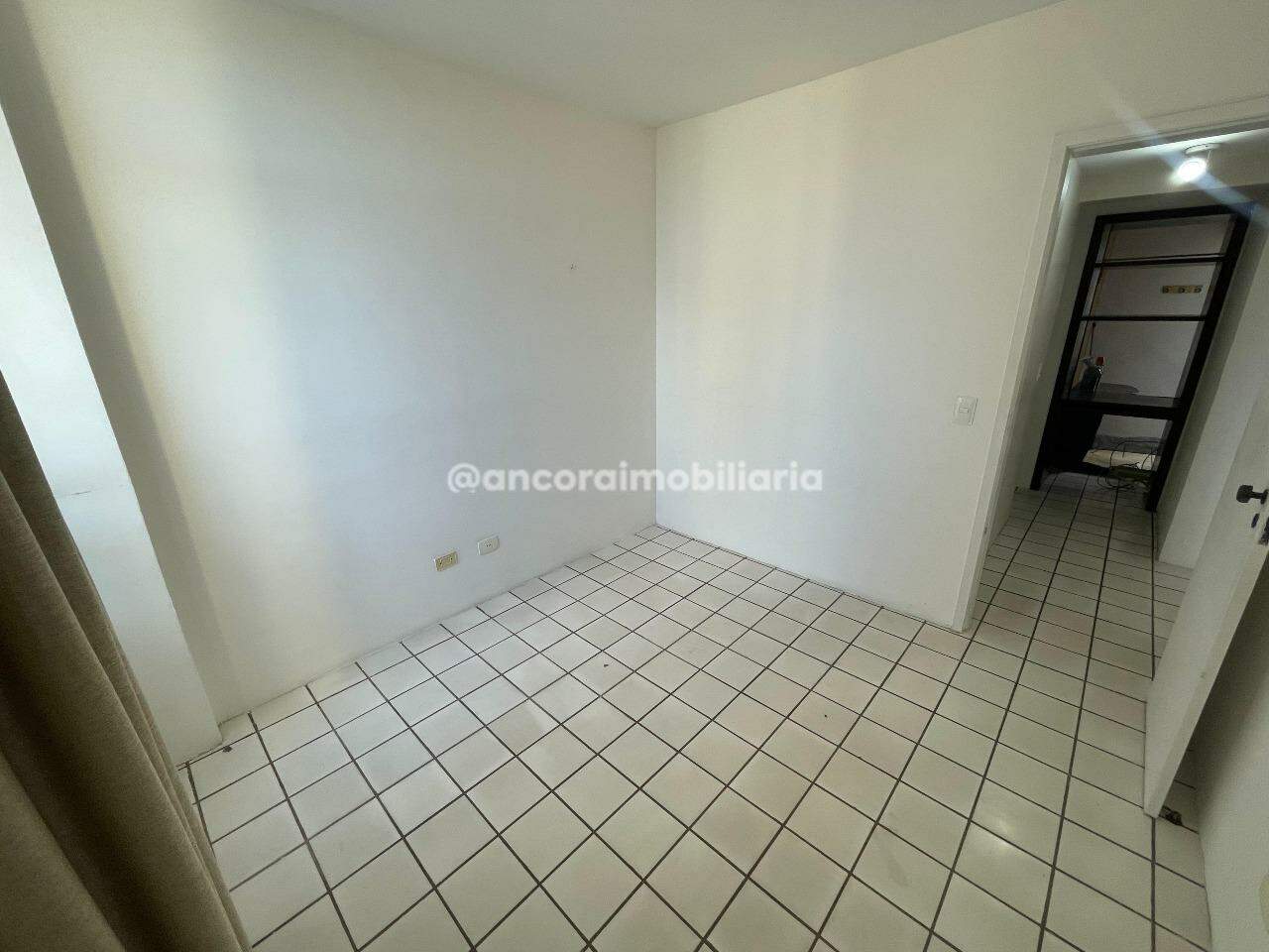 Apartamento para aluguel no Espinheiro: 