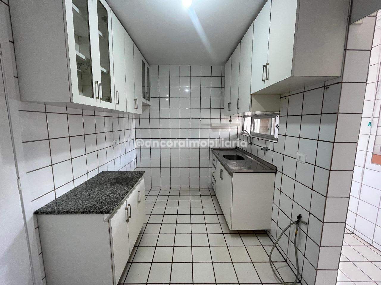 Apartamento para aluguel no Espinheiro: 