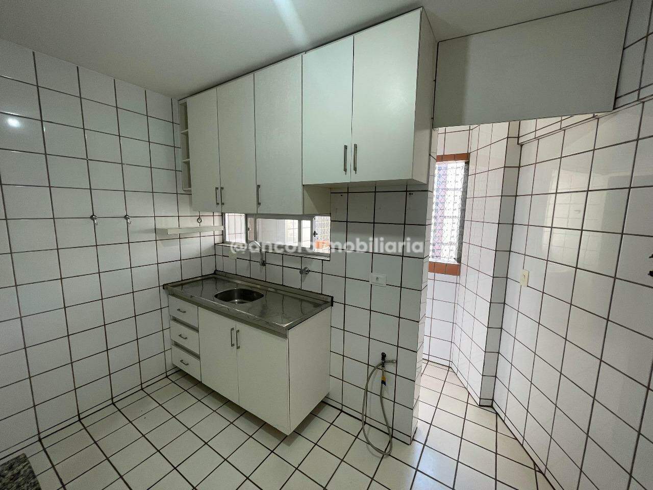 Apartamento para aluguel no Espinheiro: 
