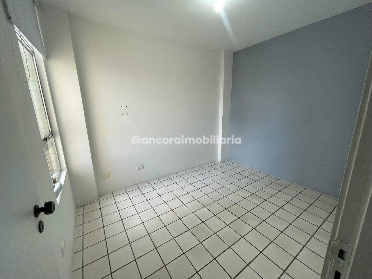 Apartamento para aluguel no Espinheiro: 