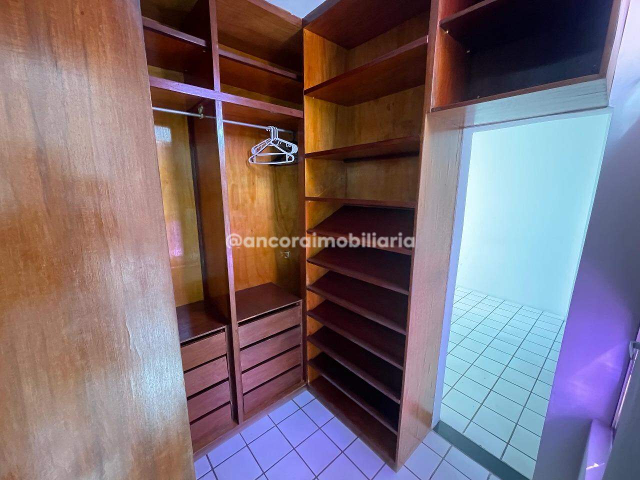 Apartamento para aluguel no Espinheiro: 